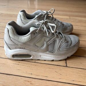 Women’s Nike Air Max Command Grey Sneakers Size 8.5